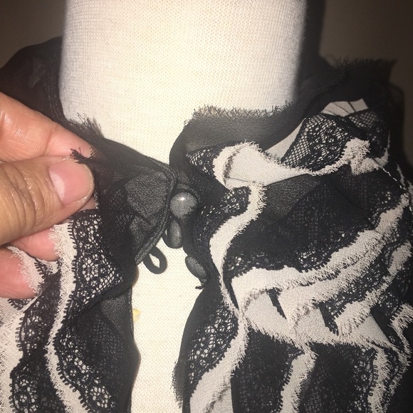 Robert Rodriguez‎ Ruffle Blouse - Picture 2 of 8